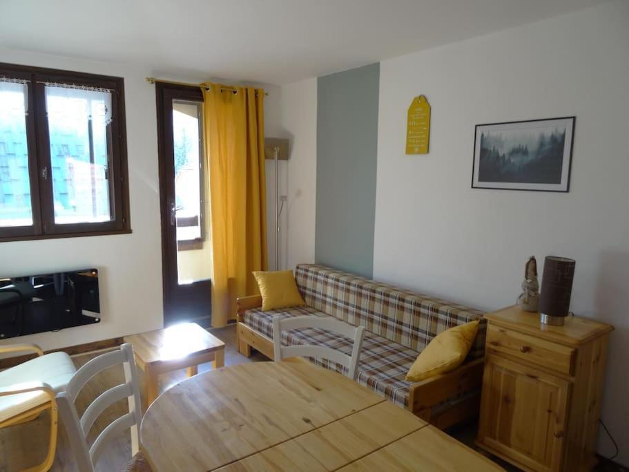 Appartement Au Coeur Du Village Avec Parking Prive Mijoux Eksteriør bilde